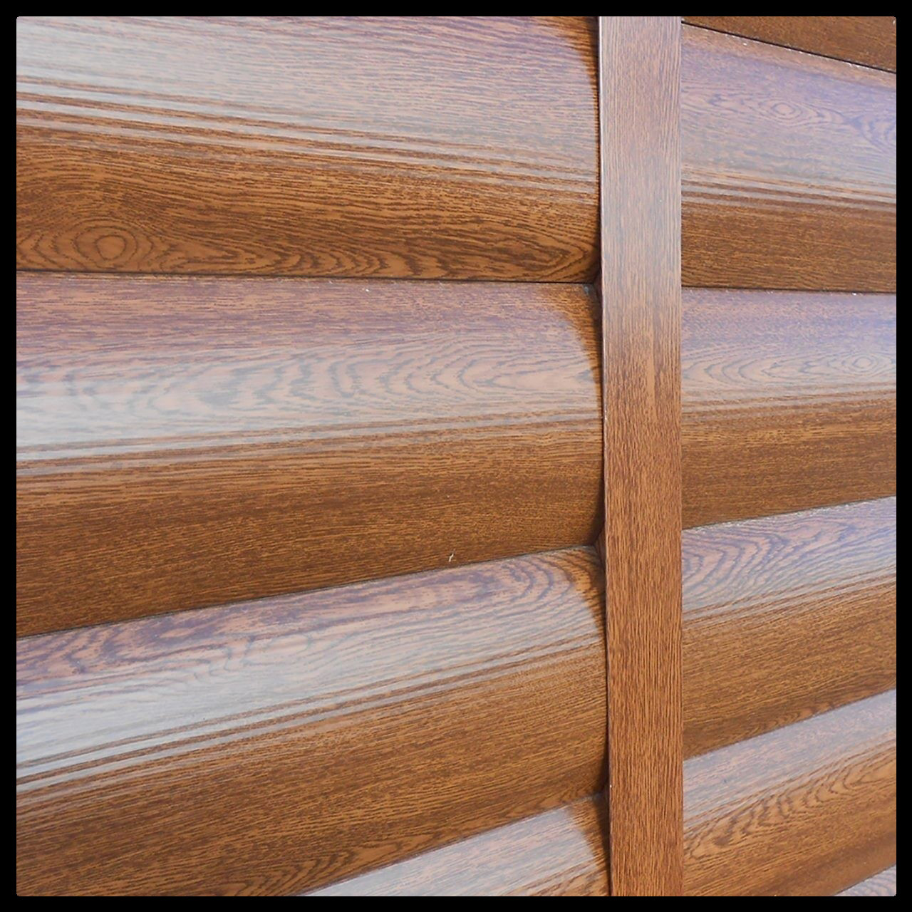 Металевий сайдинг 370 мм блок-хаус золотий дуб